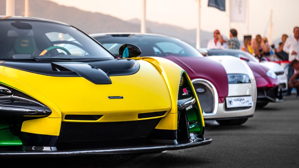 GTA 6 Gameplay Leaks: Will It Actually Run at 60 FPS on Next-Gen Consoles? Yellow McLaren Senna and Bugatti Veyron sports cars lined up representing GTA 6 luxury vehicle physics